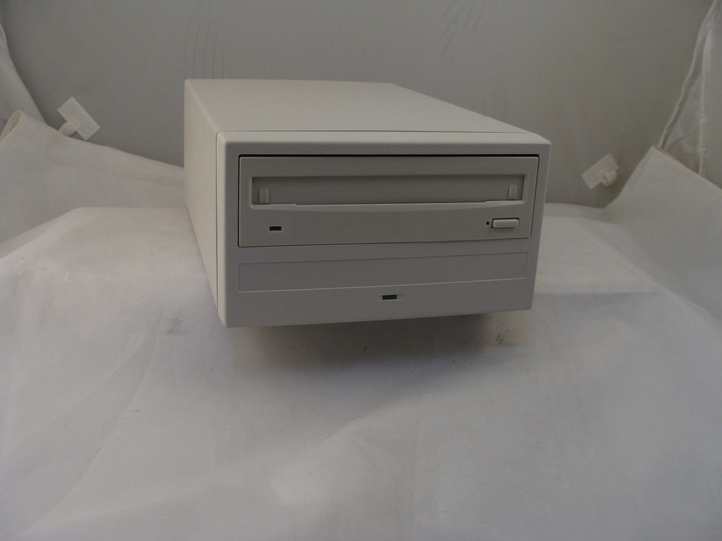 HP C1114G HP UX 2.6GB Magneto-Optic Drive 2600FX - Micro Technologies (yourdrives.com)