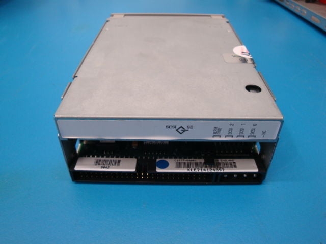 HP - Tape drive DAT ( 12 GB / 24 ) DDS-3 SCSI internal 3.5" C1537A - Micro Technologies (yourdrives.com)
