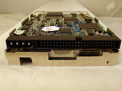 Fujitsu M2513A SCSI 3.5 inch 640MB Magneto Optical Drive (No bezel) - Micro Technologies (yourdrives.com)