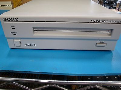 Sony RMO-S551SD External SCSI MO Drive 5.2GB - Micro Technologies (yourdrives.com)