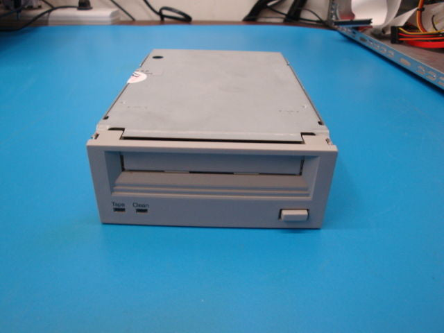 HP - Tape drive DAT ( 12 GB / 24 ) DDS-3 SCSI internal 3.5" C1537A - Micro Technologies (yourdrives.com)