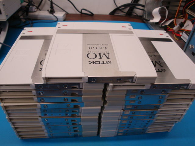 Qty 25 Pieces USED TDK MO-R4800 4.8Gb Rewritable Media  EDM-4800B EDM-4800C - Micro Technologies (yourdrives.com)