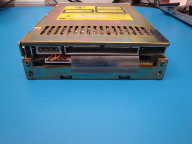 Maxoptix T4-1300  MO Drive 1.3GB SCSI - Micro Technologies (yourdrives.com)