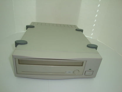 External Hitachi OD172S-11  MO Drive 2.6GB SCSI  OD172S11 - Micro Technologies (yourdrives.com)