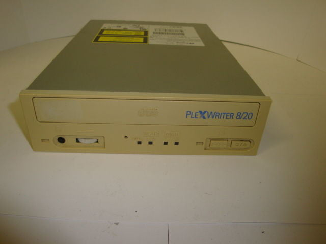 Plextor PX-R820Ti 8/20 CD-R Drive 5.25'' HH SCSI TLA0403 - Micro Technologies (yourdrives.com)
