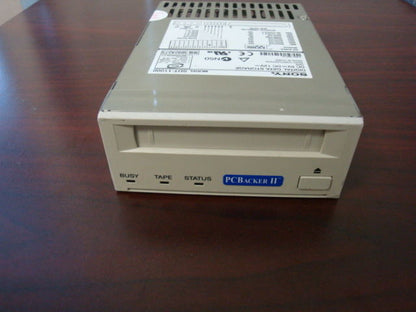 Sony SDT-11000 - Tape drive DAT 20/40Gb  DDS-4 SCSI internal 5.25" Beige Bezel - Micro Technologies (yourdrives.com)
