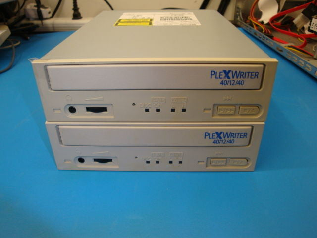 Plextor PX-W4012TS 40/12/40S CD-RW Drive 5.25'' HH SCSI TLA0103 - Micro Technologies (yourdrives.com)