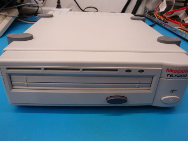 Maxoptix TMT6-5200 (Star) 5.2GB  SCSI Optical Drive External - Micro Technologies (yourdrives.com)