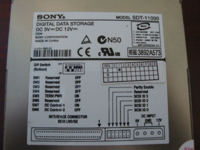 Sony SDT-11000 - Tape drive DAT 20/40Gb  DDS-4 SCSI internal 5.25" Beige Bezel - Micro Technologies (yourdrives.com)