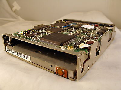 Fujitsu M2513A SCSI 3.5 inch 640MB Magneto Optical Drive (No bezel) - Micro Technologies (yourdrives.com)