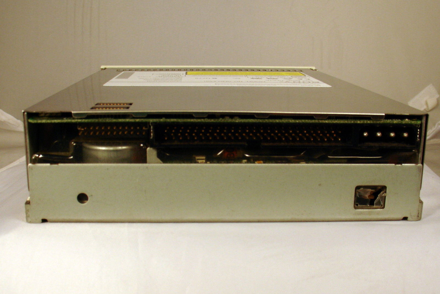 Plasmon MOD520i Internal SCSI MO Drive 5.2GB With NEW Bezel - Micro Technologies (yourdrives.com)
